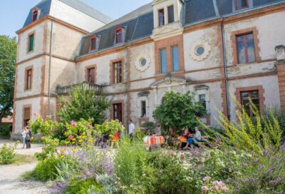 Château d’en Clauzades – Institut bouddhiste Vajra Yogini – Marzens – Lavaur – Tarn