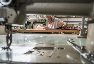 Artisan Maroquinier – Jean-Claude Milhau_Saint-Julien-du-Puy