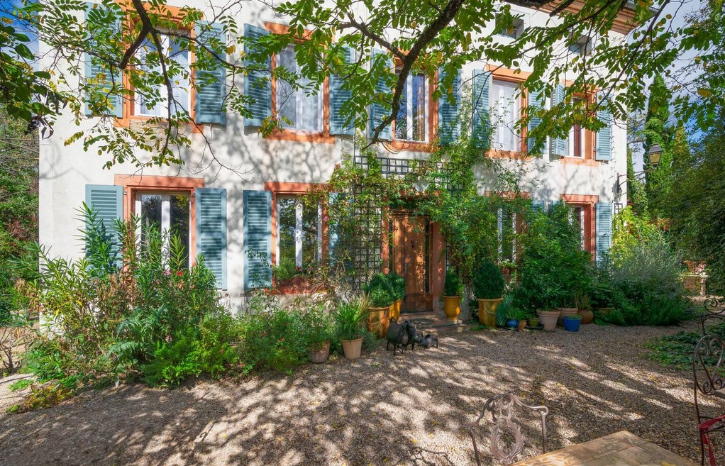 Domaine de Bertalay****