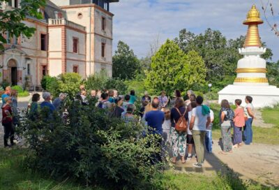 Balades au coeur de nos villages – L’institut boudhiste Vajra Yogini_Labastide-Saint-Georges