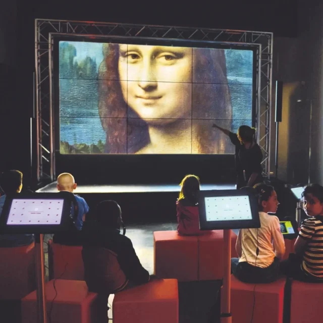 [CULTURE] Découvrez la 𝗠𝗶𝗰𝗿𝗼-𝗙𝗼𝗹𝗶𝗲 𝗧𝗮𝗿𝗻-𝗔𝗴𝗼𝘂𝘁, un lieu où culture 🖼 et technologies📱se rencontrent !

Contemplez les plus grands trésors des musées partenaires et prenez en main votre visite grâce aux 𝙩𝙖𝙗𝙡𝙚𝙩𝙩𝙚𝙨 𝙣𝙪𝙢é𝙧𝙞𝙦𝙪𝙚𝙨. Parcourez les collections et plongez dans les œuvres numérisées en très haute qualité. De l'archéologie à l'art contemporain, en passant par les sciences naturelles et le spectacle vivant, laissez votre curiosité vous guider !

Envie d'aller plus loin ? L'animatrice culturelle vous propose des 𝙫𝙞𝙨𝙞𝙩𝙚𝙨 𝙜𝙪𝙞𝙙é𝙚𝙨 𝙩𝙝é𝙢𝙖𝙩𝙞𝙦𝙪𝙚𝙨 sur des sujets aussi variés que les collections. Des contenus culturels amusants d'environ 1h30, conçus pour émerveiller petits et grands !
Chaque conférence est clôturée par un atelier créatif à partager en famille.

➕ Consultez les 🕝 horaires d'ouverture et le programme dans le lien en bio
@tarnagout_tourisme

#paysdecocagne #tarn #tourismetarn #tourismeoccitanie #sudouest #igerstarn #tarnagout #saintsulpice #culture #musee #numerique
